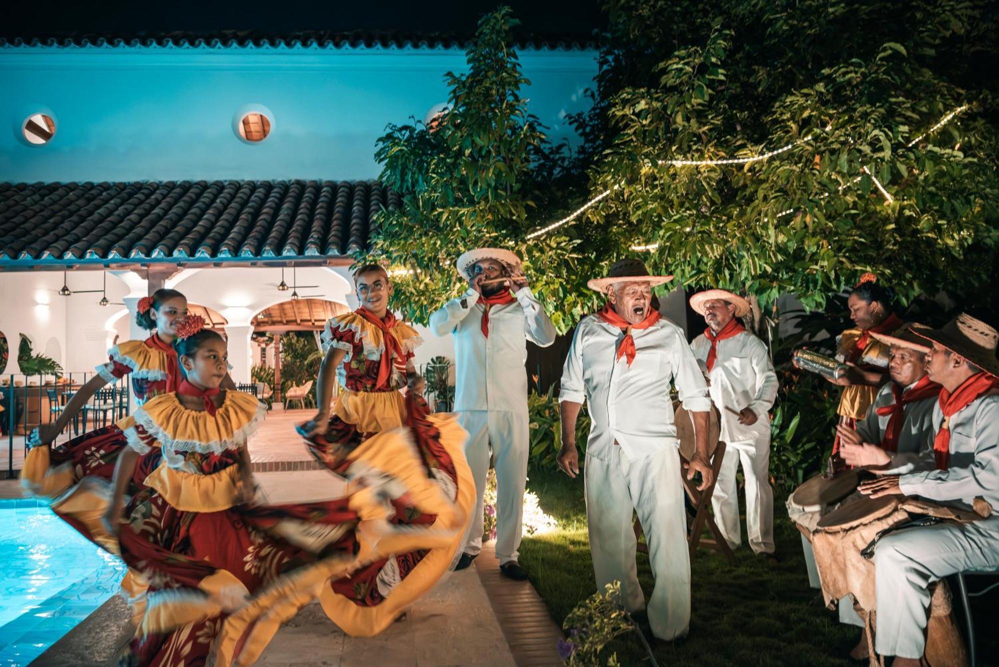Karakali Boutique Hotel Mompos Luaran gambar